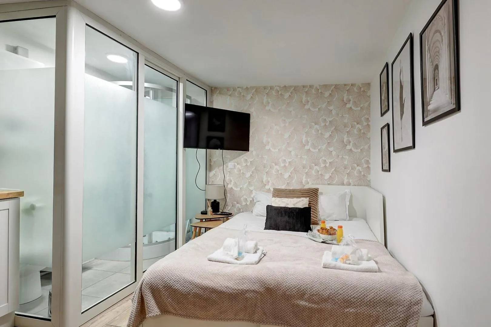 361 Express - Superbe A Apartament